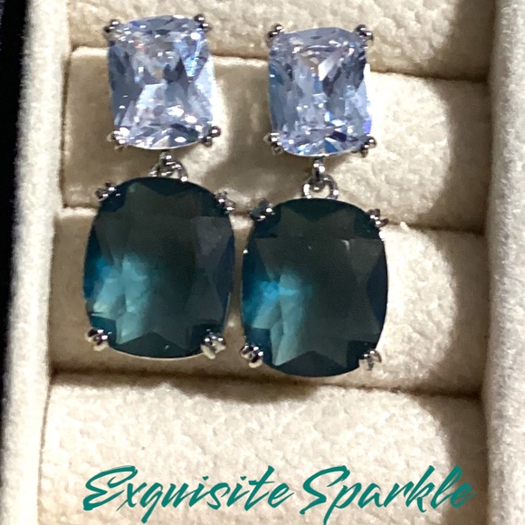 - 💋Elegant White and Teal Zircon Drop Earrings - Picture 10 of 16